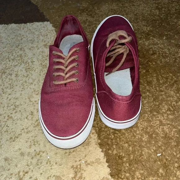 Missimo -burgundy- sz 9 sneakers - Picture 2 of 5